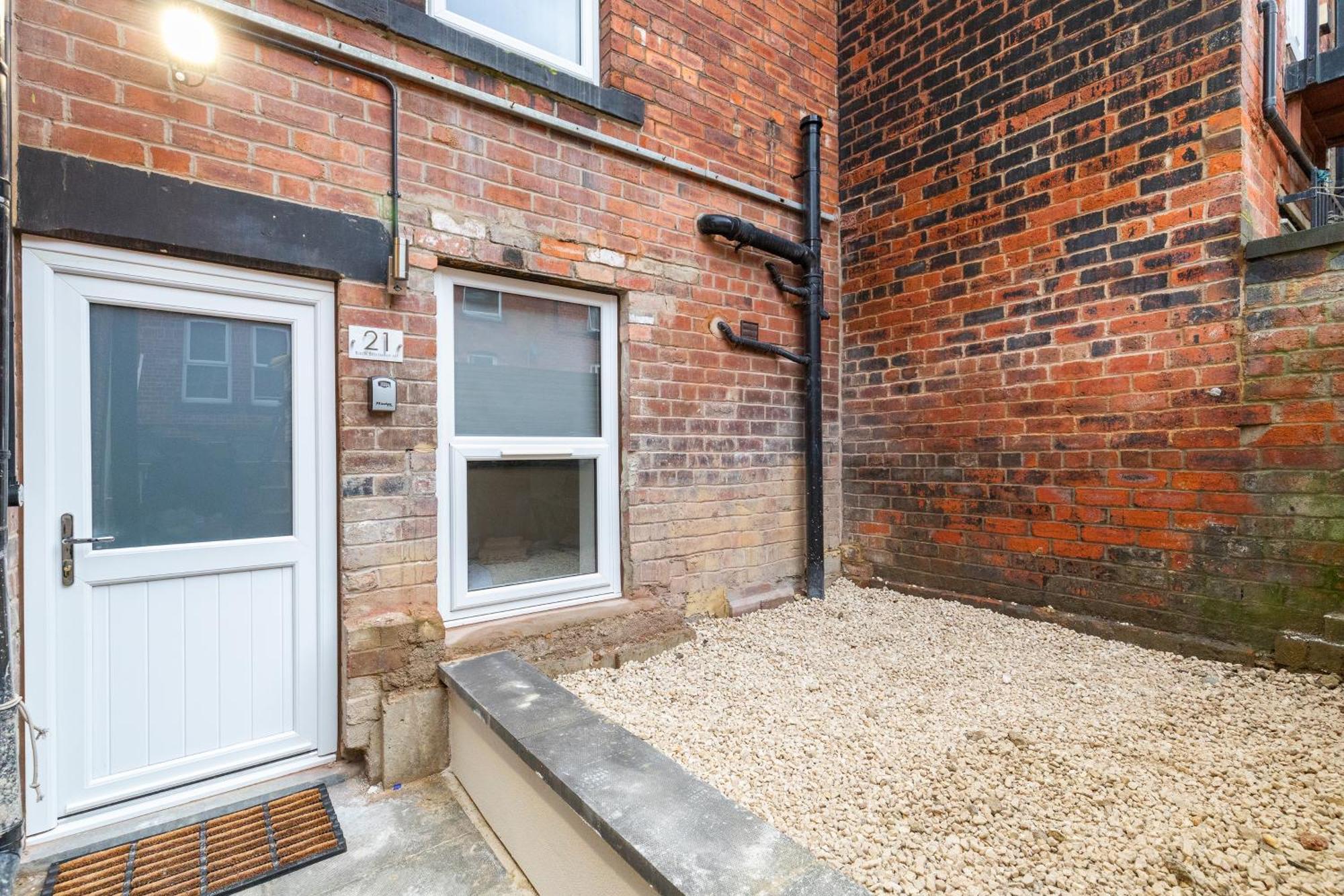 Luxury Lower-Level One Bed Apt Leeds  Exterior photo